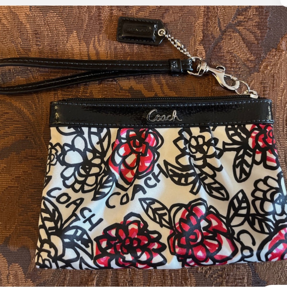 COACH POPPY DAISY GRAFFITI WRISTLET WALLET REMOVEABLE STRAP COIN PURSE POUCH